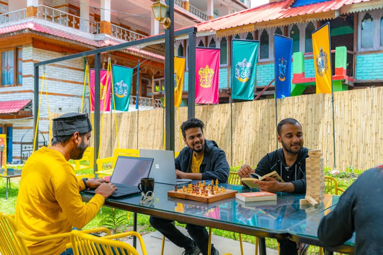 Whoopers Boutique Kasol Hostel ภายนอก รูปภาพ