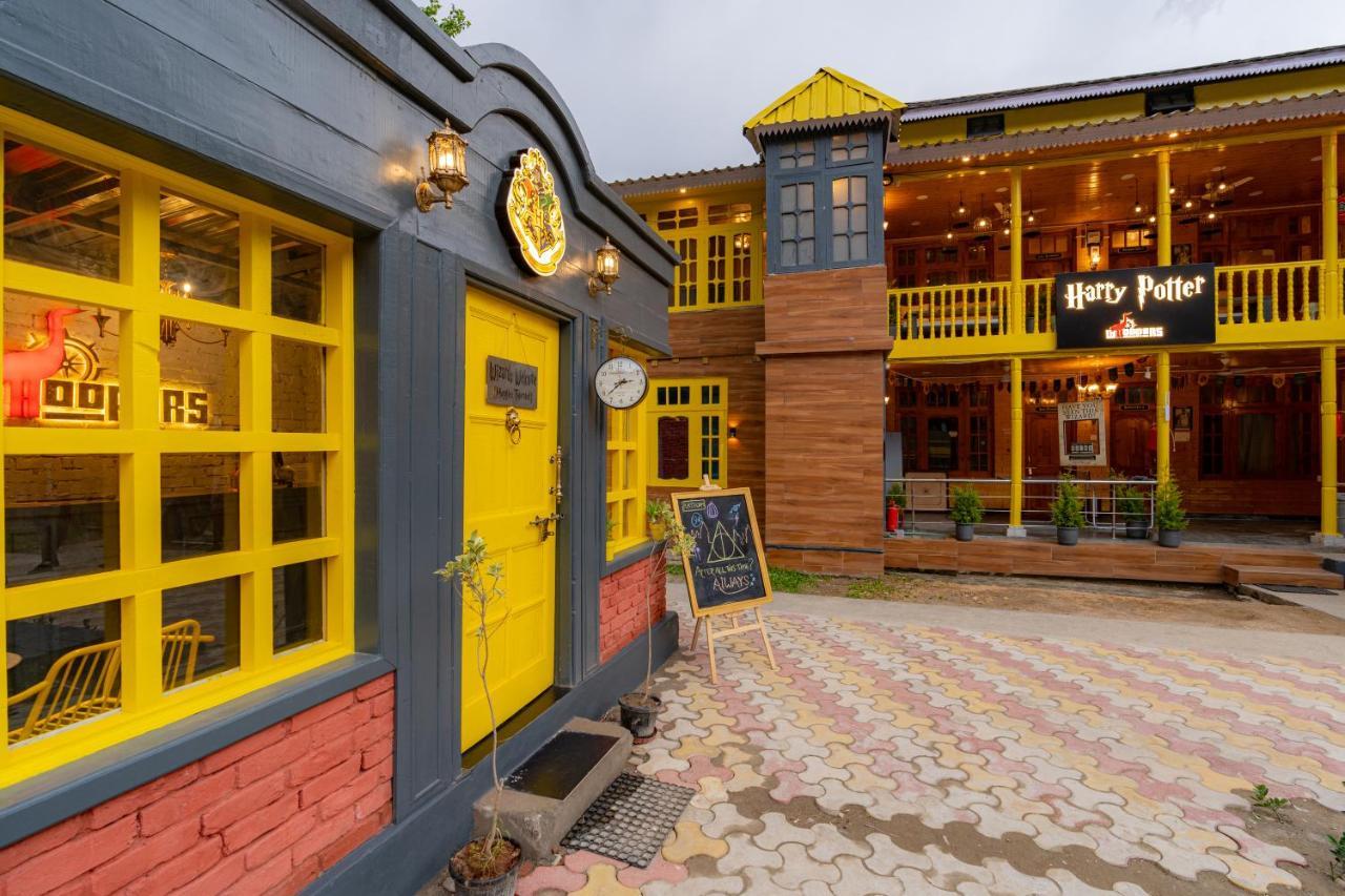Whoopers Boutique Kasol Hostel ภายนอก รูปภาพ