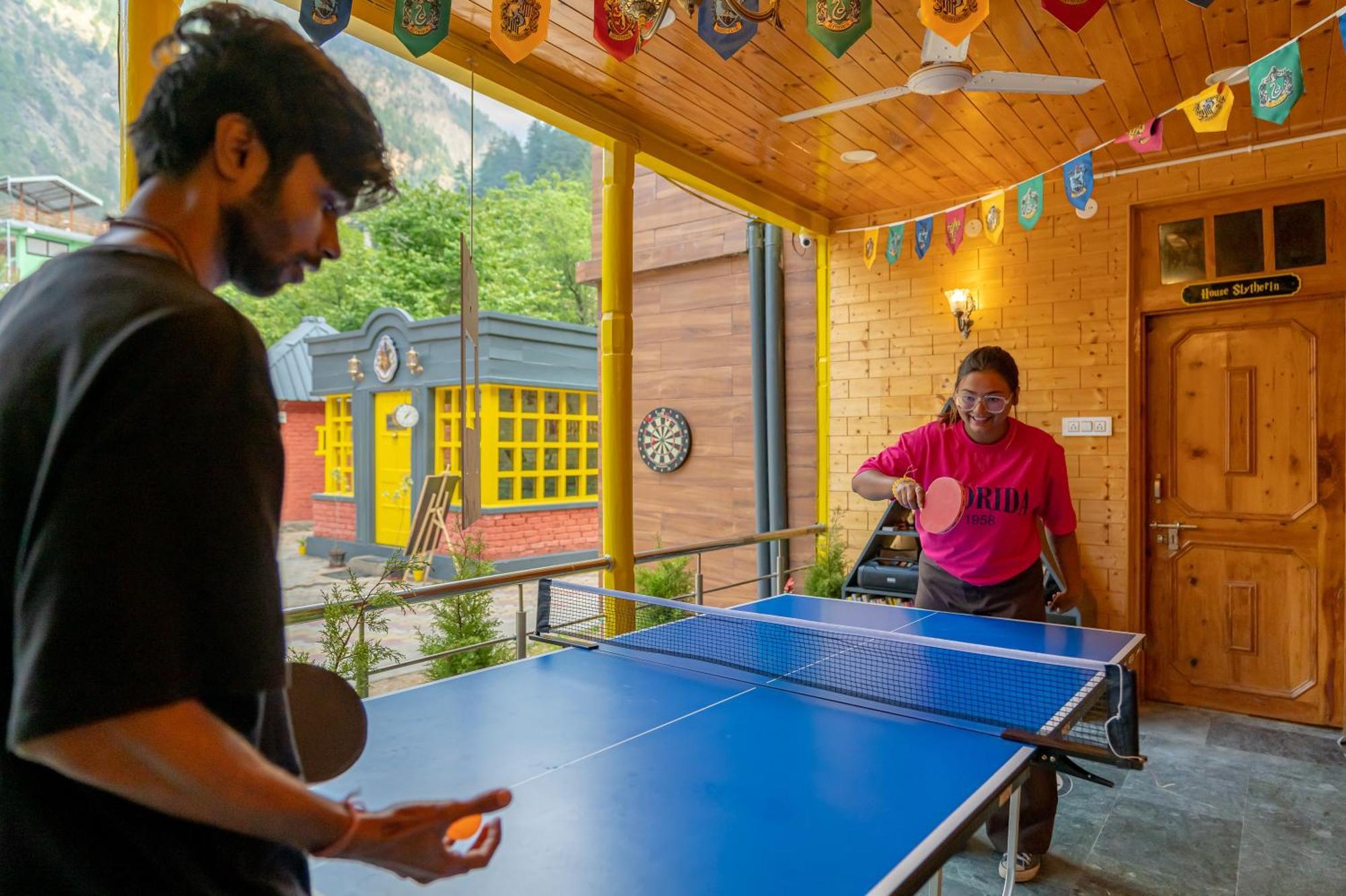 Whoopers Boutique Kasol Hostel ภายนอก รูปภาพ