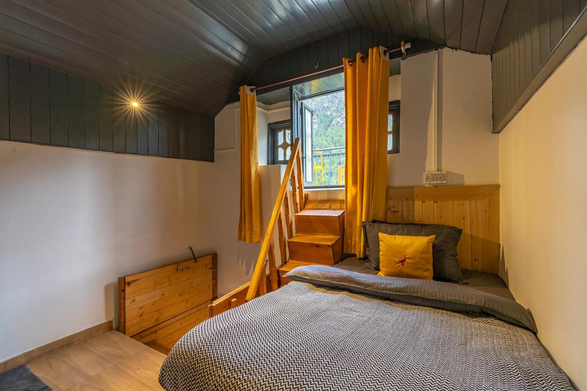Whoopers Boutique Kasol Hostel ภายนอก รูปภาพ