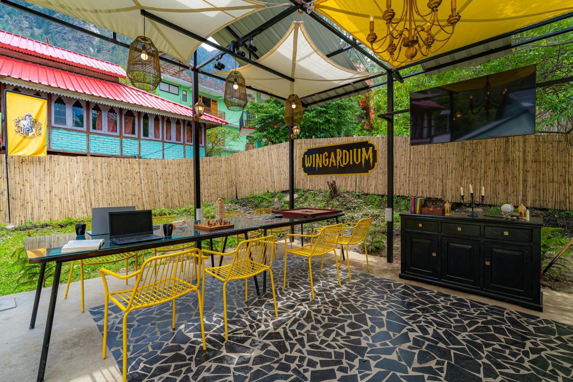 Whoopers Boutique Kasol Hostel ภายนอก รูปภาพ