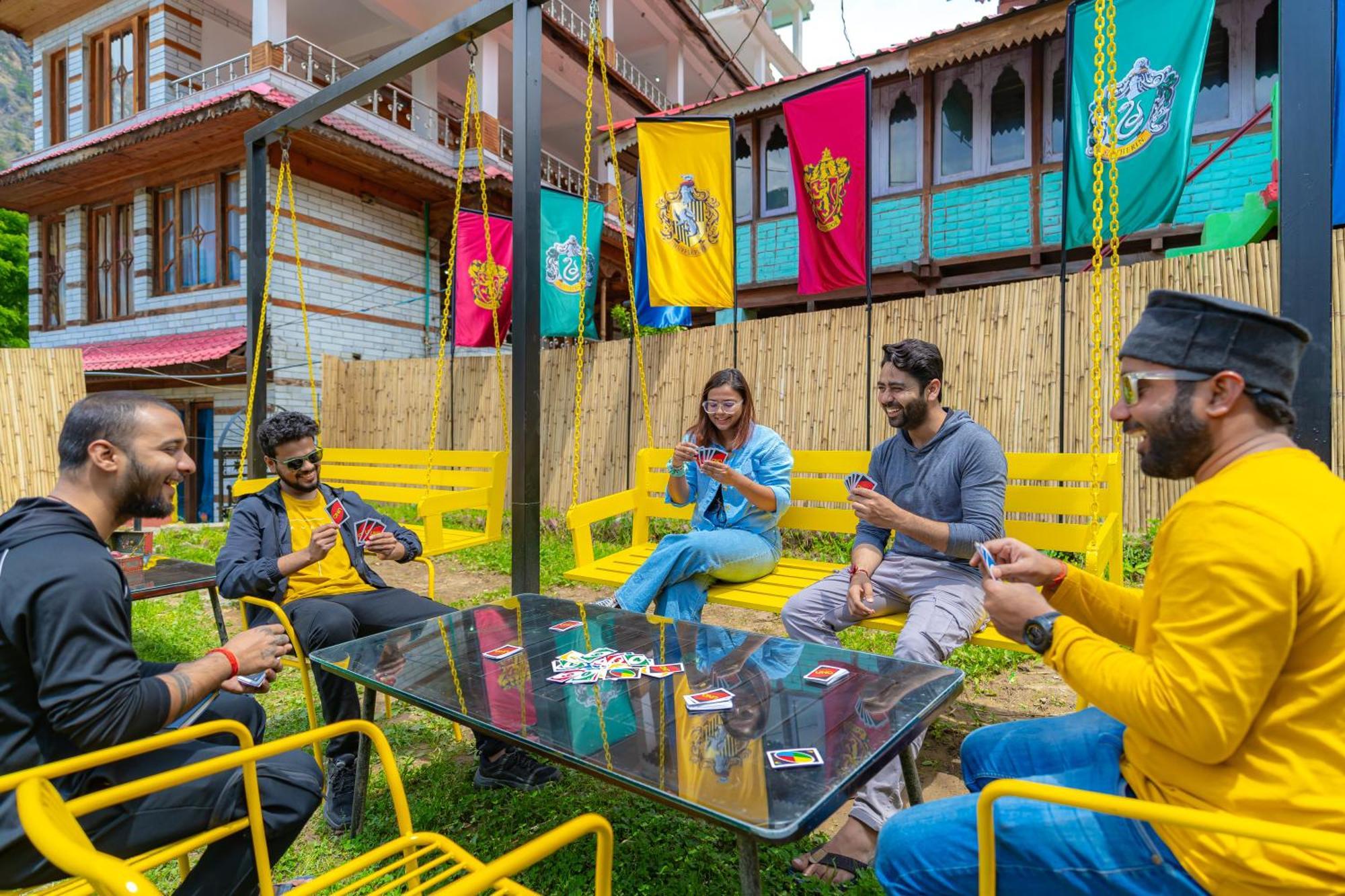 Whoopers Boutique Kasol Hostel ภายนอก รูปภาพ