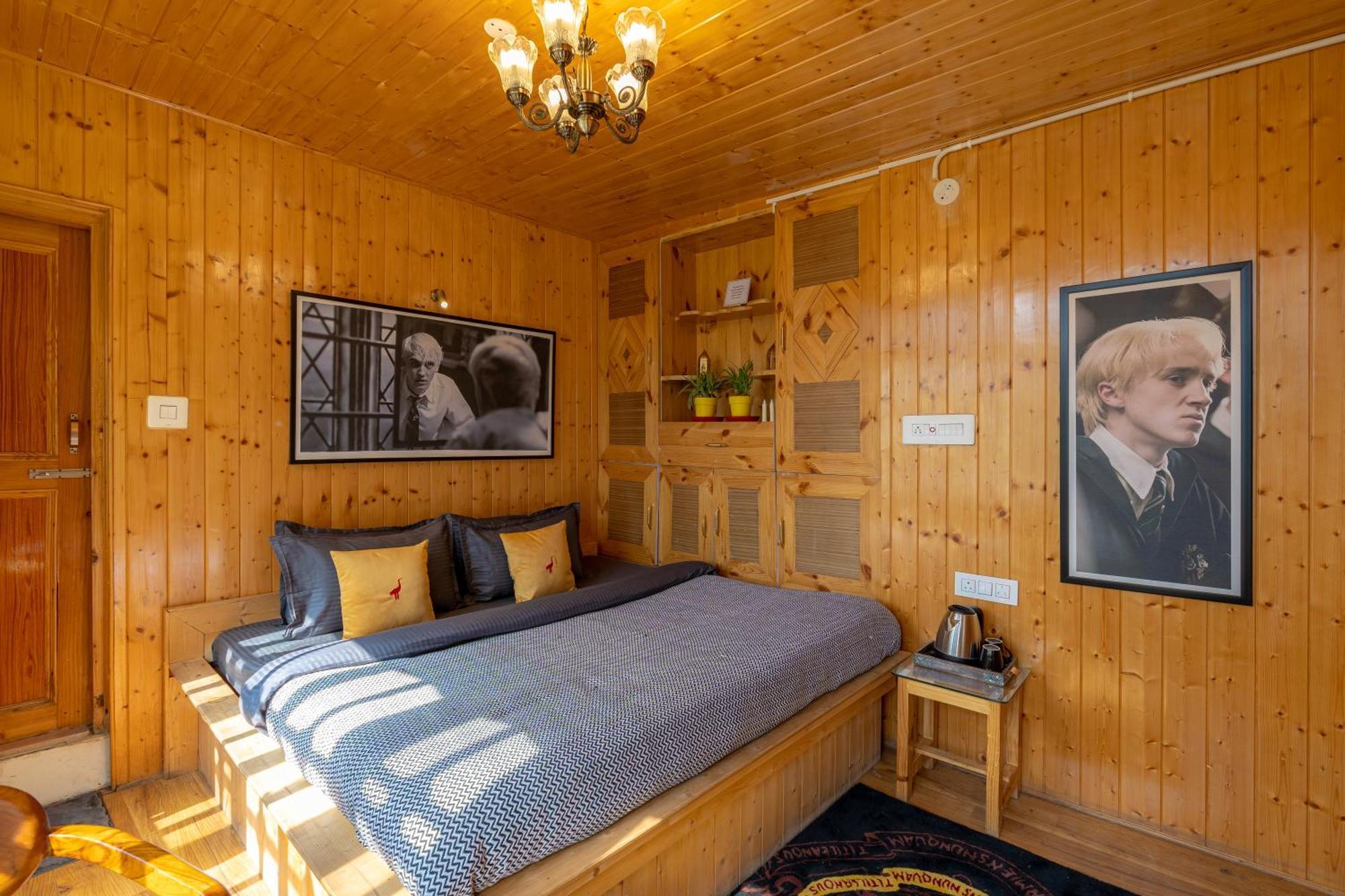 Whoopers Boutique Kasol Hostel ภายนอก รูปภาพ