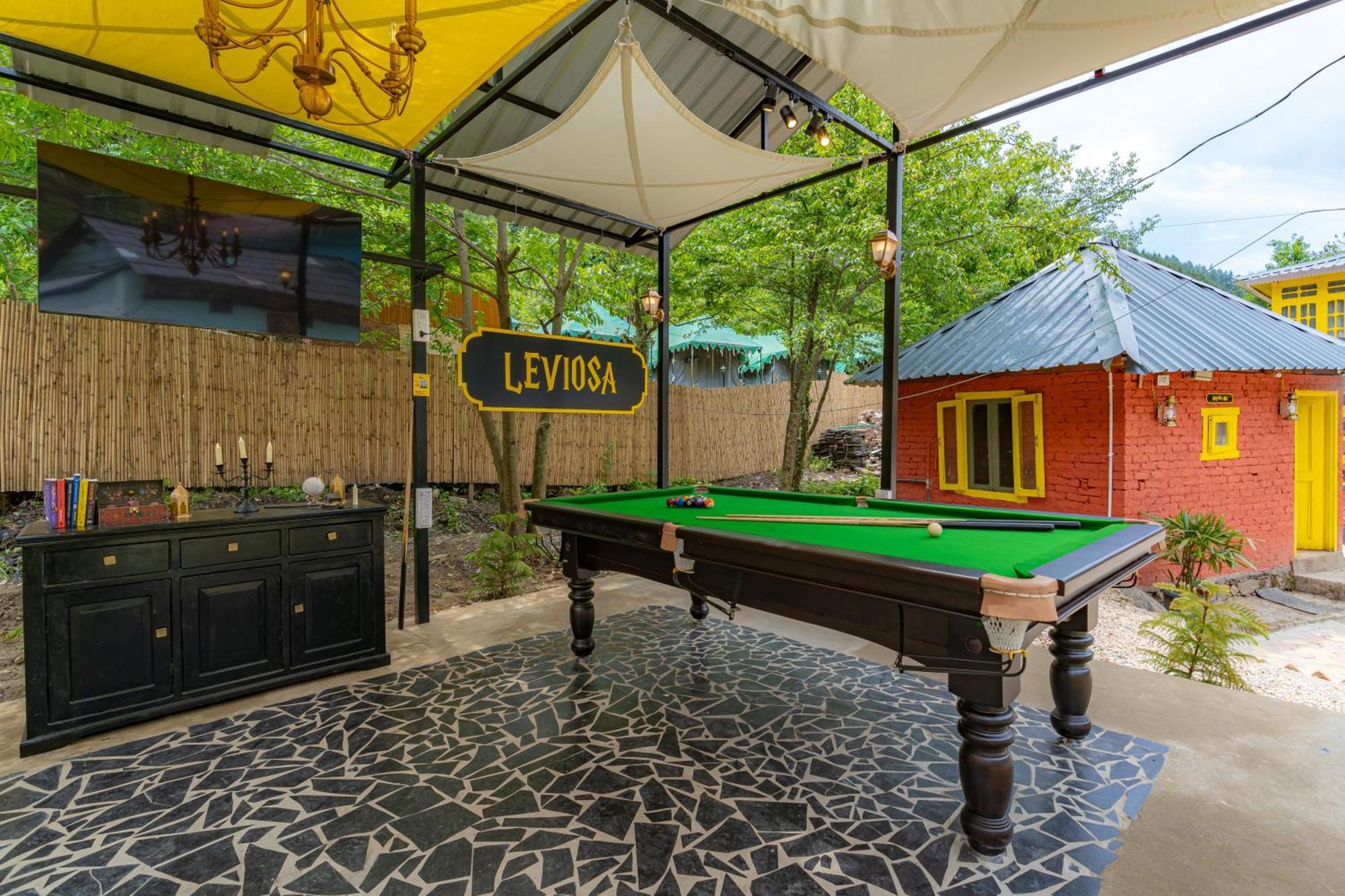 Whoopers Boutique Kasol Hostel ภายนอก รูปภาพ